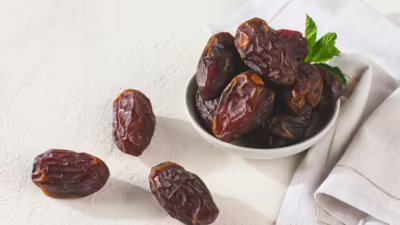 bowl of dates per day portion size